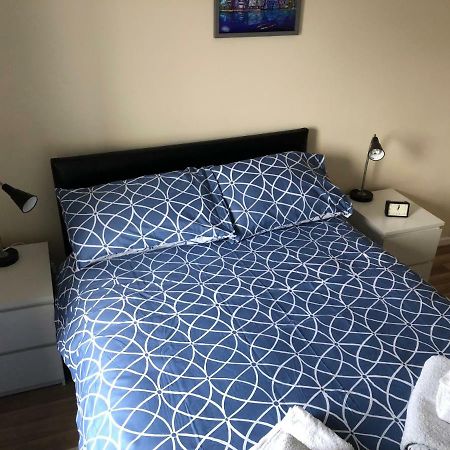 Claire'S Airbnb 2 Belfast Kültér fotó