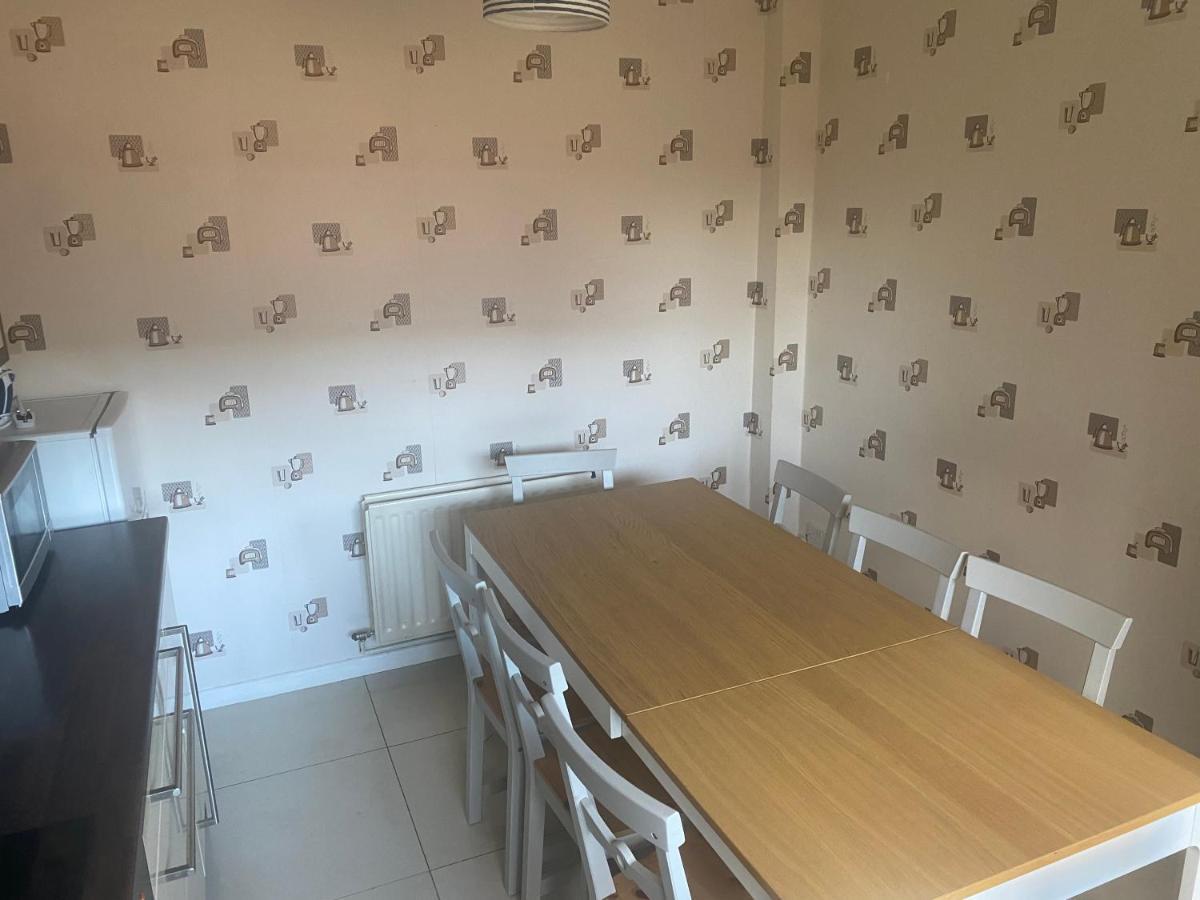Claire'S Airbnb 2 Belfast Kültér fotó