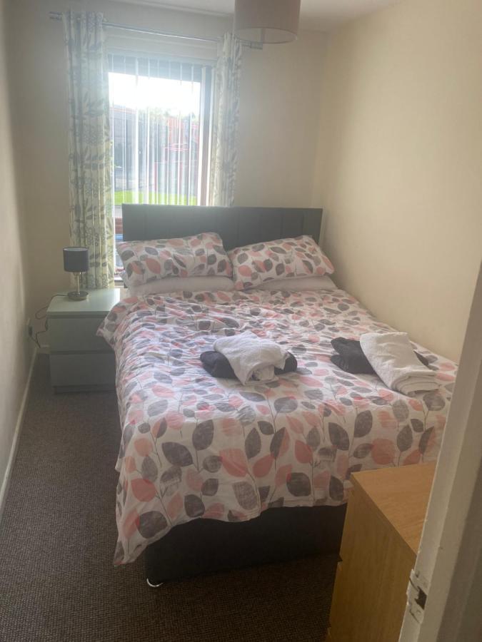 Claire'S Airbnb 2 Belfast Kültér fotó