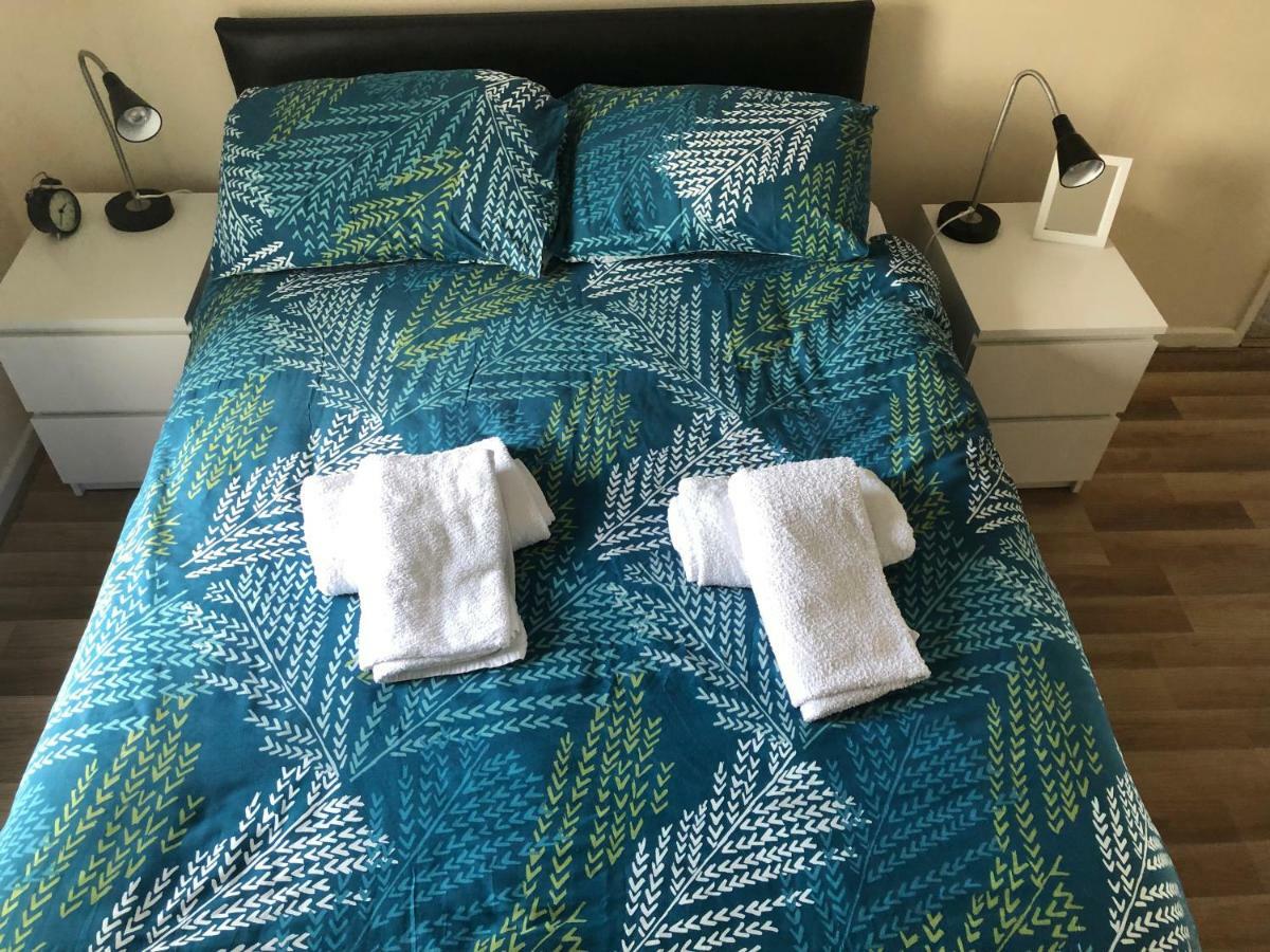 Claire'S Airbnb 2 Belfast Kültér fotó