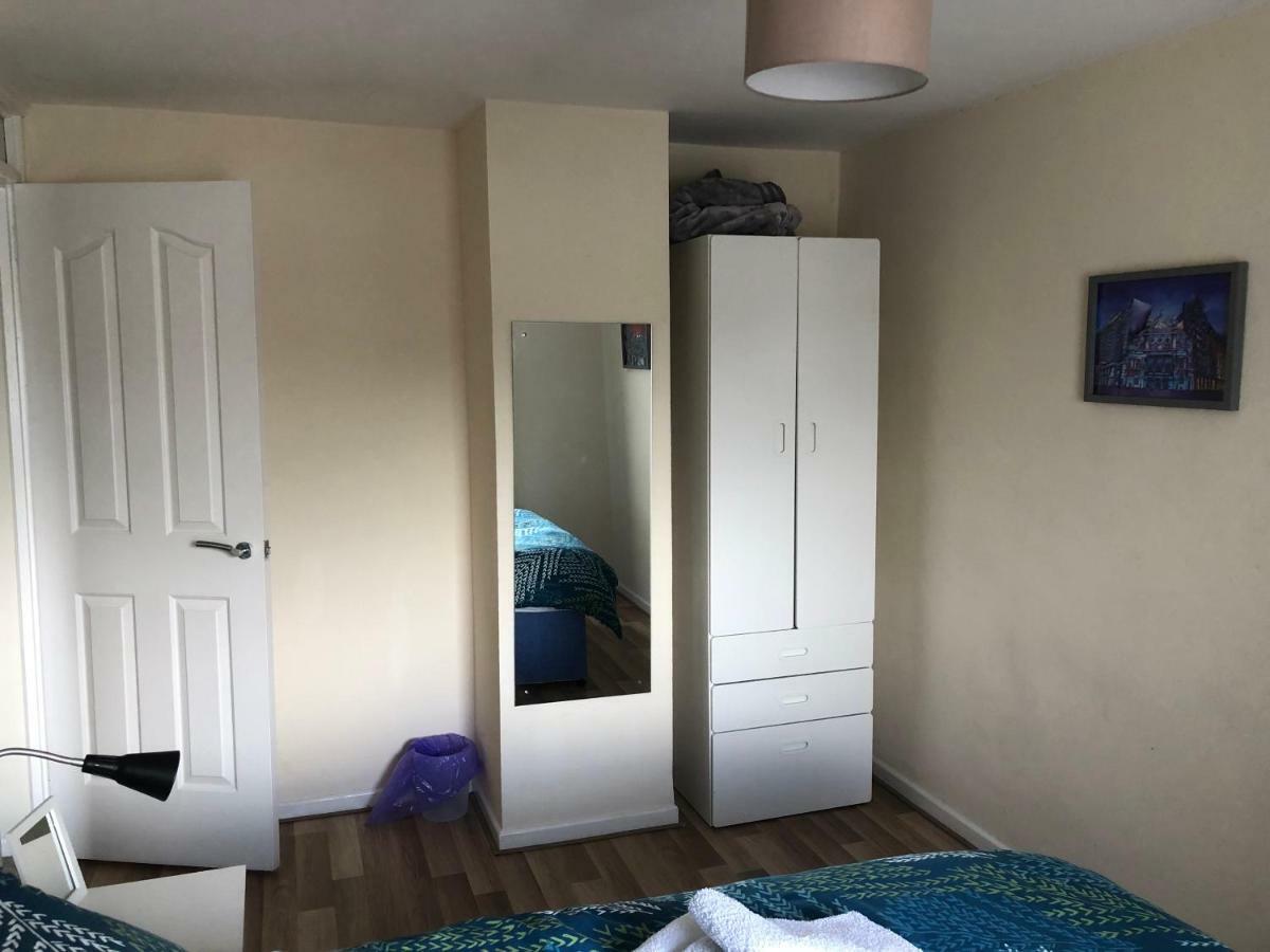 Claire'S Airbnb 2 Belfast Kültér fotó