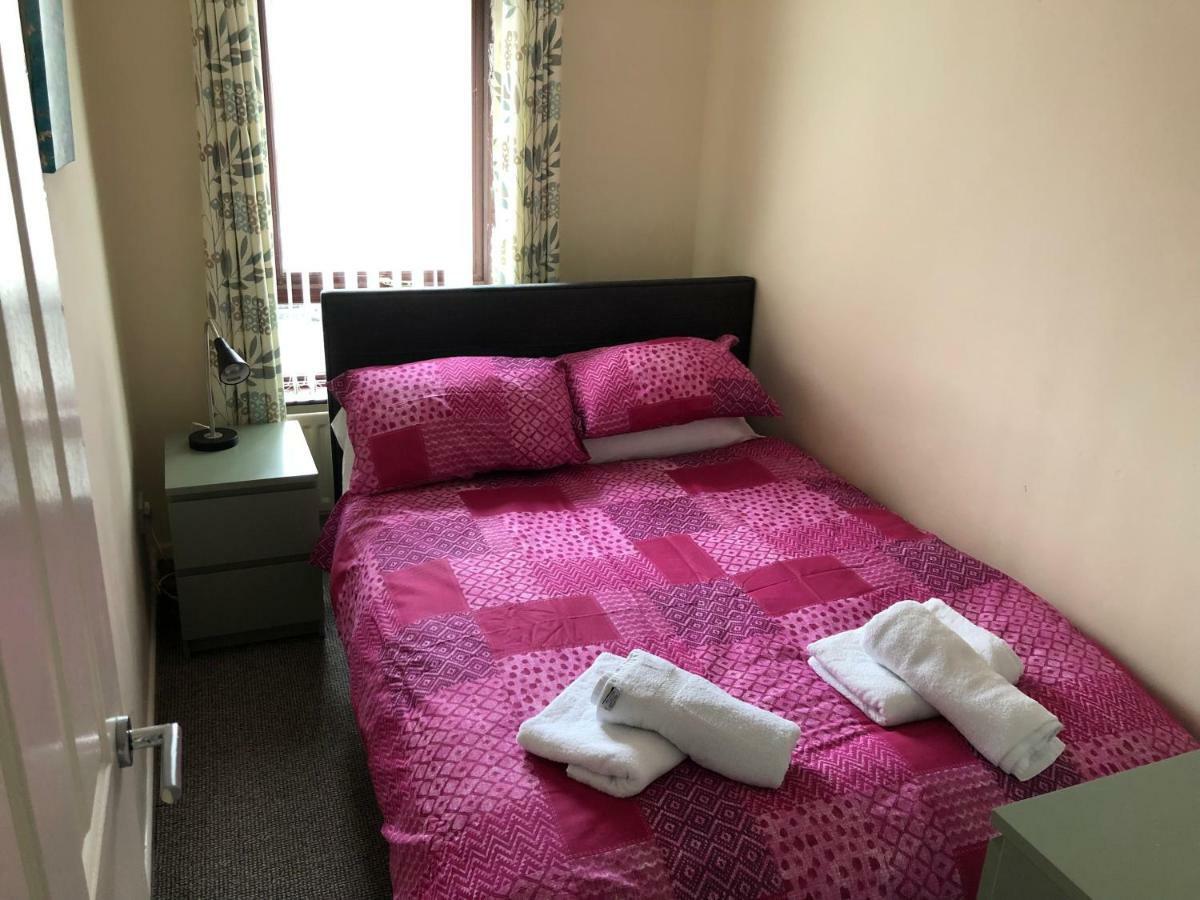 Claire'S Airbnb 2 Belfast Kültér fotó